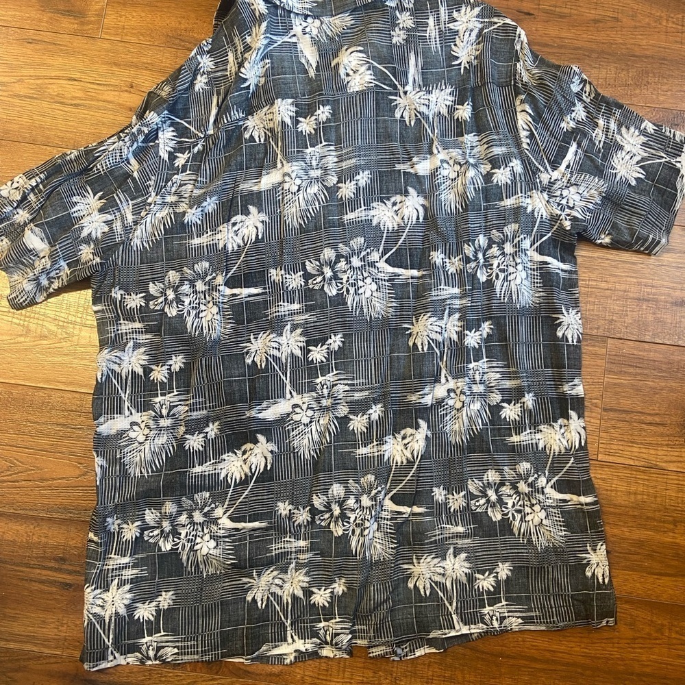 NWT Caribbean Men’s Button Up Shirt Palm Trees Black XLT Vacation Resort Beach - Picture 3 of 3